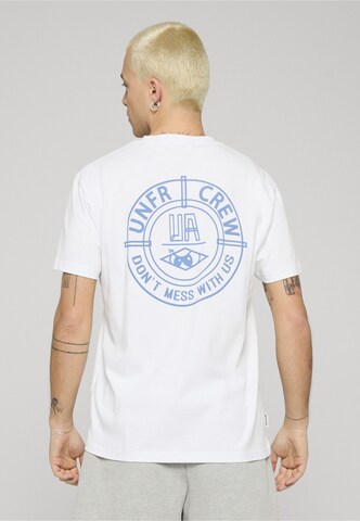 Unfair Athletics T-Shirt in Weiß: Vorderseite