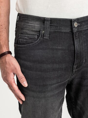 MUSTANG Slimfit Farmer 'Mustang Vegas Slim Denim Black 1015044 4000 883' - szürke