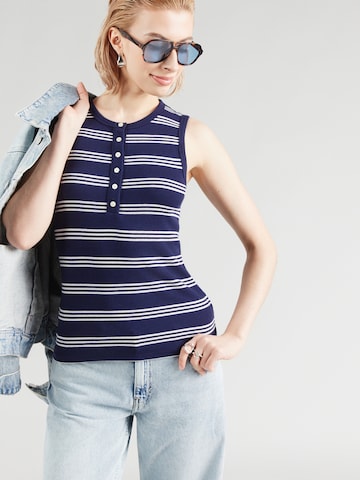 GAP Top in Blue: front