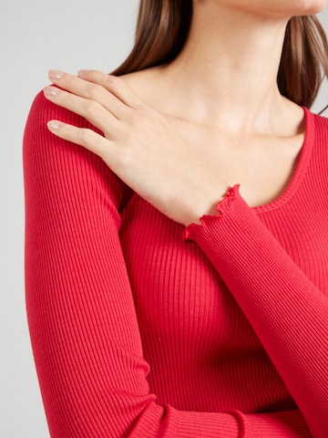 T-shirt 'Baybay' rosemunde en rouge