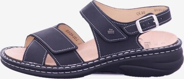 Finn Comfort Riemensandale in Schwarz: Vorderseite