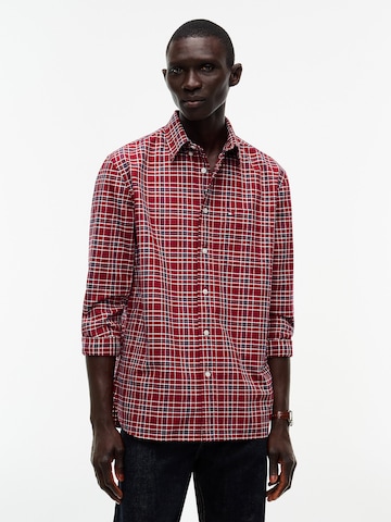 TOMMY HILFIGER Comfort fit Button Up Shirt in Red: front