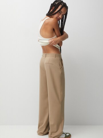 Pull&Bear Regular Trousers with creases in Brown