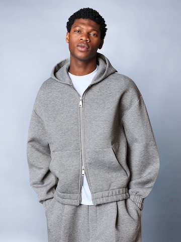 Bershka Sweatjacke in Grau: Vorderseite