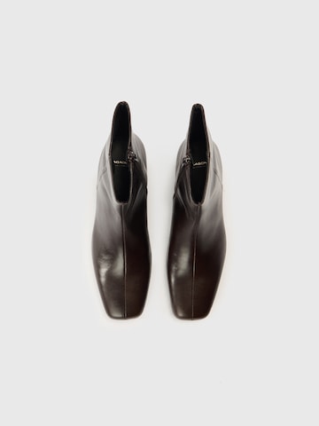 VAGABOND SHOEMAKERS Nízké kozačky 'MONA' – hnědá