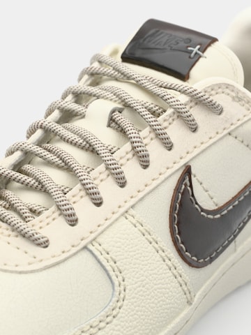 Nike Sportswear Ниски маратонки 'FIELD GENERAL' в бяло