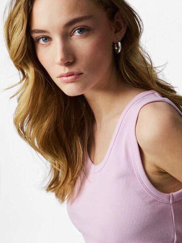 Top 'PCMay' di PIECES in rosa