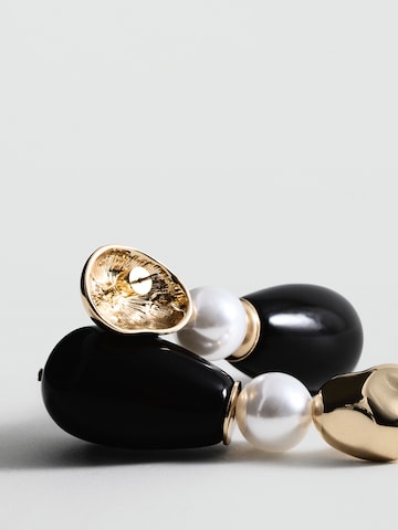 Cercei 'ELOISE' de la MANGO pe auriu