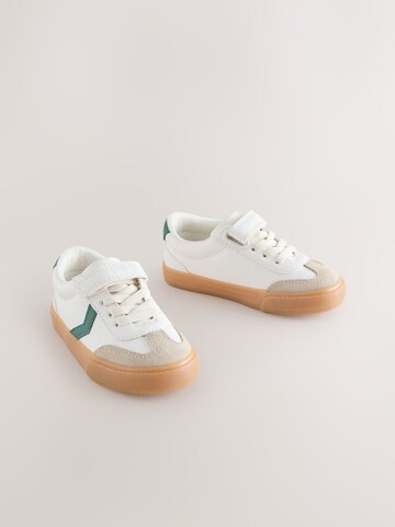 Next Кроссовки в Белый