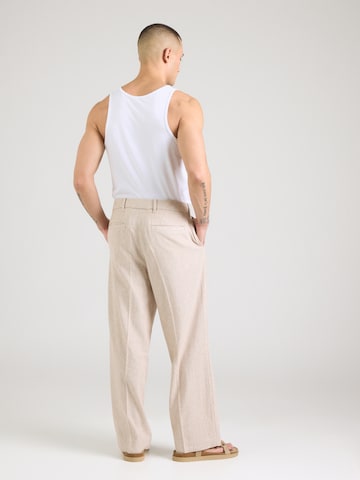 Abercrombie & Fitch Широка кройка Панталон с ръб в кафяво