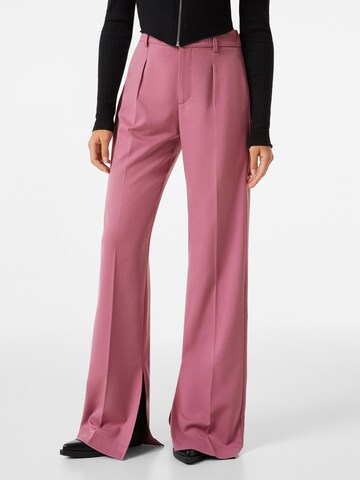 Bershka Wide leg Pleat-Front Pants in Pink: front