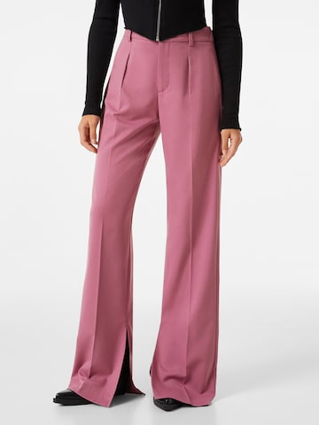 Bershka Wide leg Pleat-front trousers in Pink: front