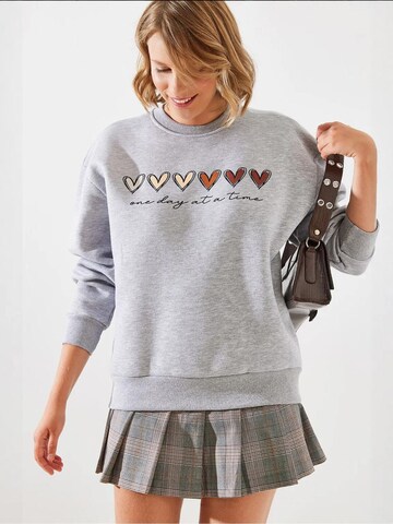 Felpa di Bianco Lucci in grigio