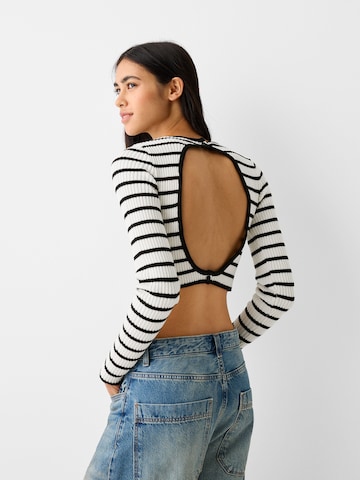 Pull-over Bershka en blanc