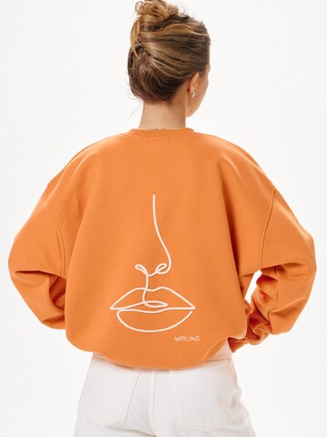 Felpa 'Line Kiss' di MIRONS in arancione