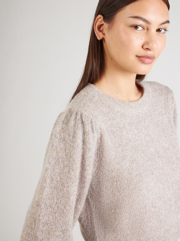 NÜMPH Sweater in Beige