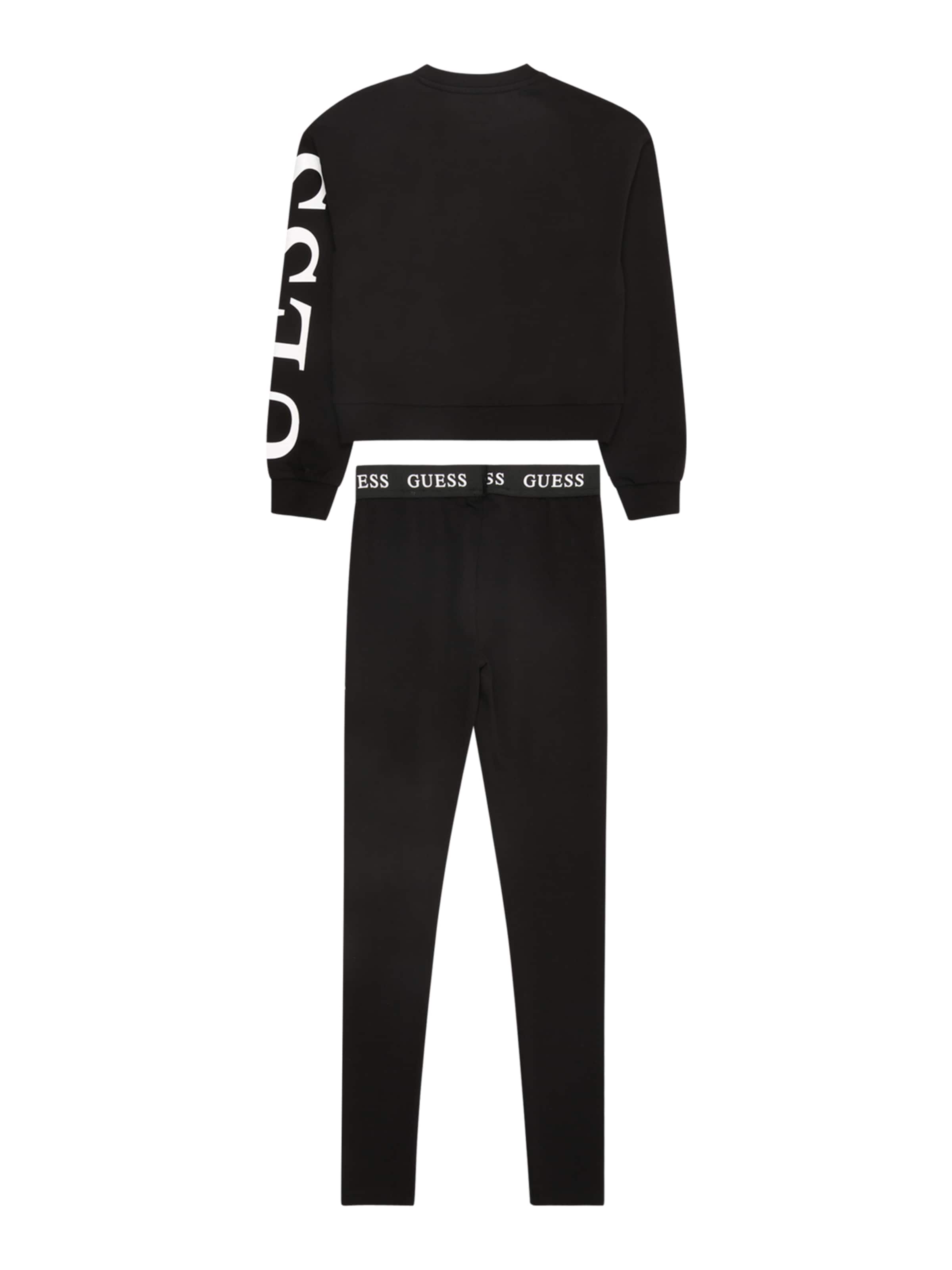 GUESS Set in Black