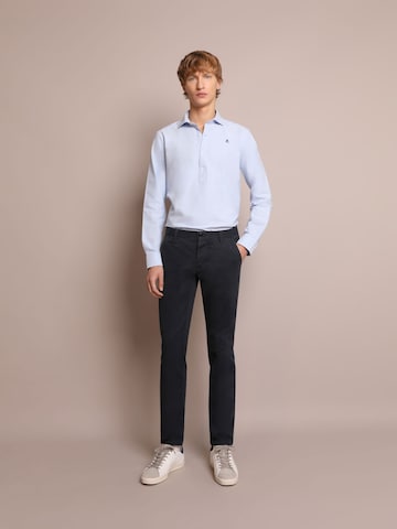 Regular Pantalon chino Scalpers en bleu