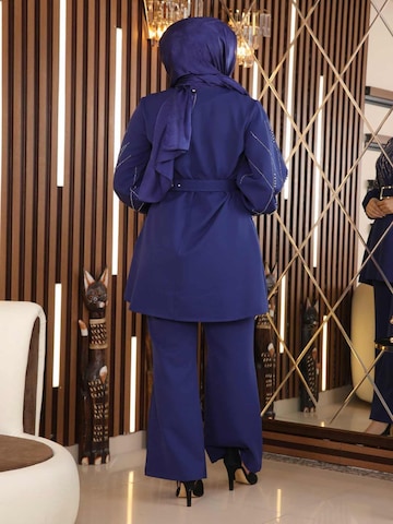 MODAMIHRAM Suit in Blue