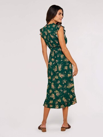 Robe Apricot en vert