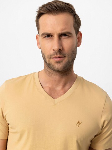 dzeltens Jacey Quinn T-Krekls