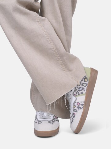 Crickit Sneakers laag 'RONJA' in Beige