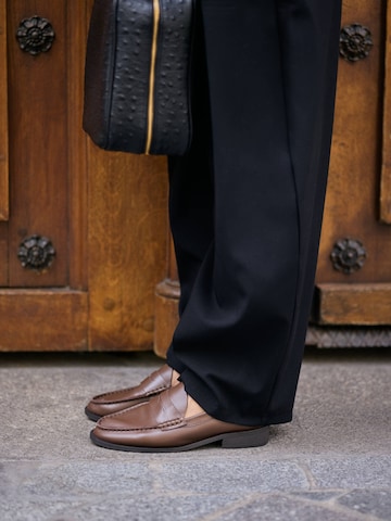 L37 HANDMADE SHOES Natikači 'TO MAKE IT EASIER' | rjava barva