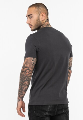 Tapout Bluser & t-shirts i grå