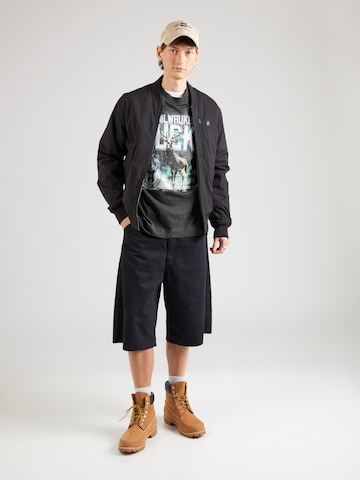 Tricou 'NBA' de la NEW ERA pe gri