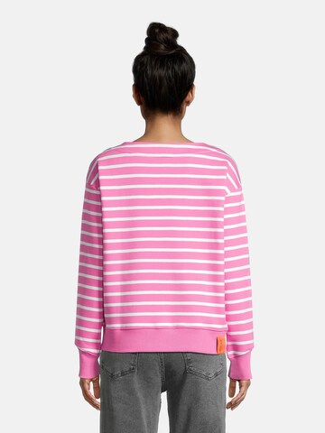 salzhaut Sweatshirt 'Oawerwind' in Roze