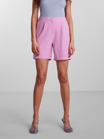 Y.A.S regular Παντελόνι πλισέ 'HELEN' σε ροζ: μπροστά