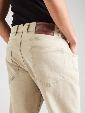 GABBA - Tapered Vaquero 'Alex Tiger' en beige
