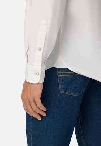 Coupe regular Chemise 'B Sustainable' Boggi Milano en blanc