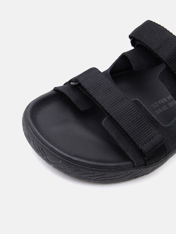 Mule 'Arpoador' Veja en noir