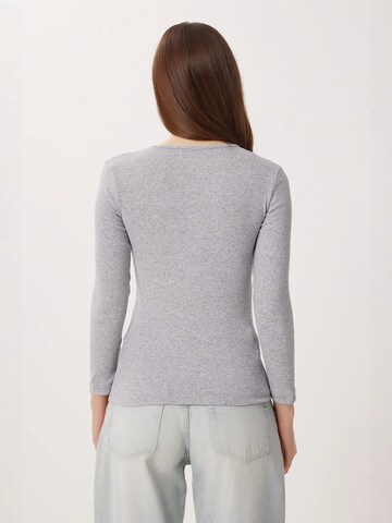 Camicia da donna di Happiness İstanbul in grigio