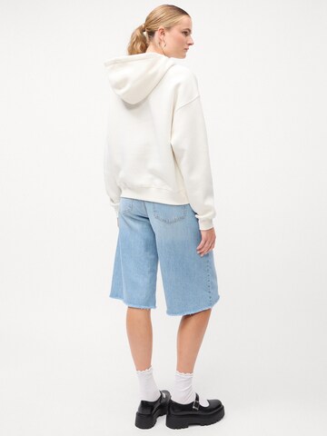 Gina Tricot Sweatshirt in Beige