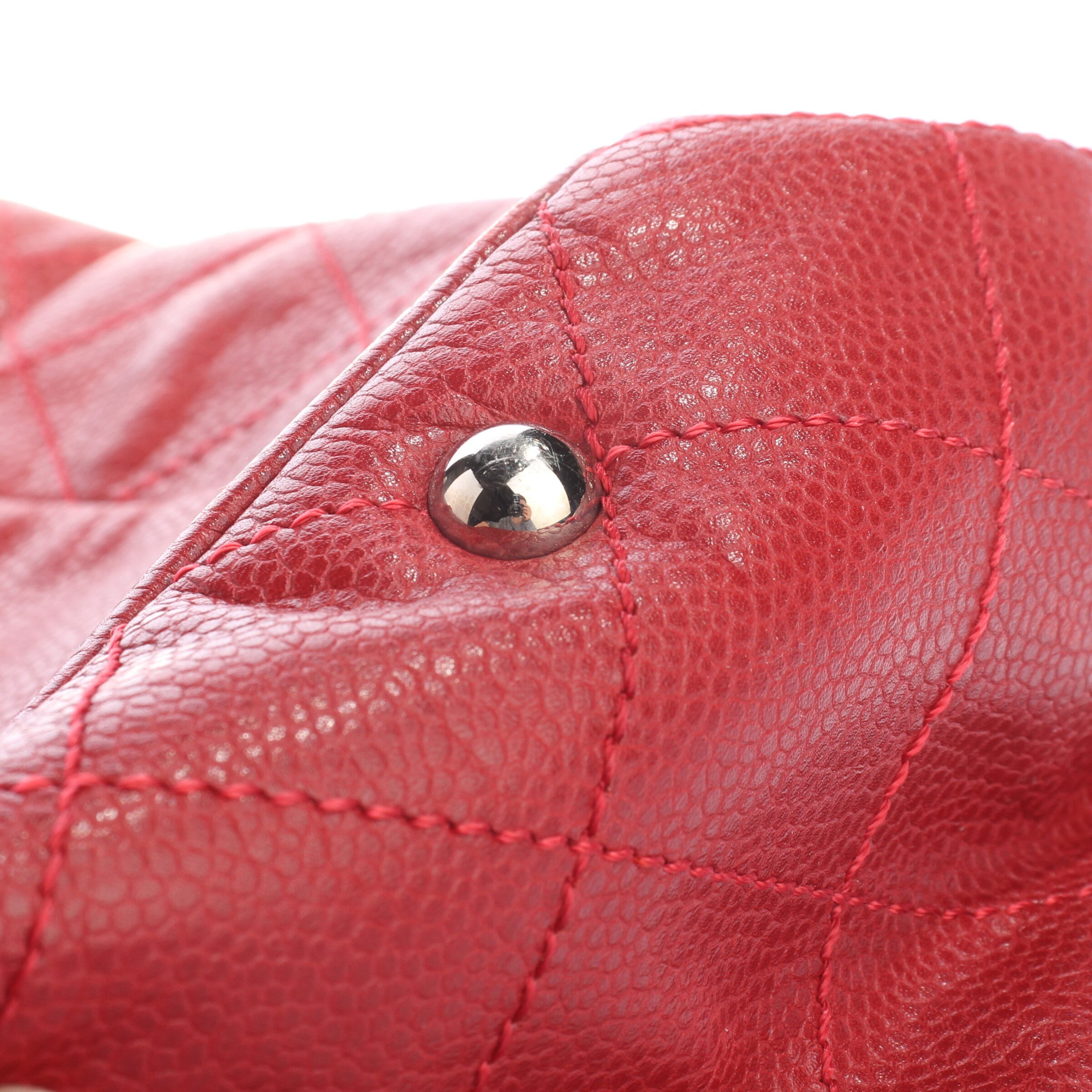 CHANEL Bag in One size in Red