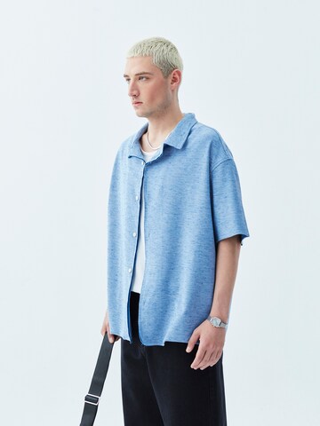 VAMOS CLO Comfort fit Button Up Shirt 'Minneapolis' in Blue