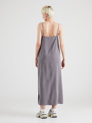 Abito di TOPSHOP in grigio