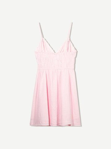 Bershka Letnia sukienka w kolorze różowy