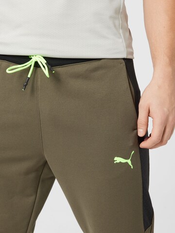 Regular Pantalon de sport PUMA en vert