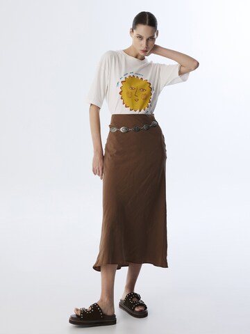 Twist Skirt in Brown