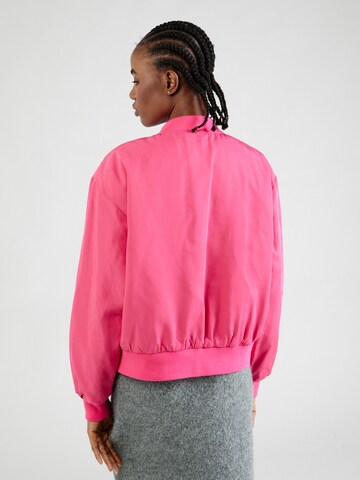 NÜMPHPrijelazna jakna 'ELLINORA' - roza boja