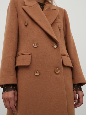 Manteau mi-saison 'Doreen' EDITED en marron