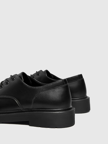 Pull&Bear Šněrovací boty – černá
