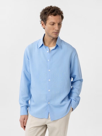 Coupe regular Chemise 'Liam' Antioch en bleu : devant