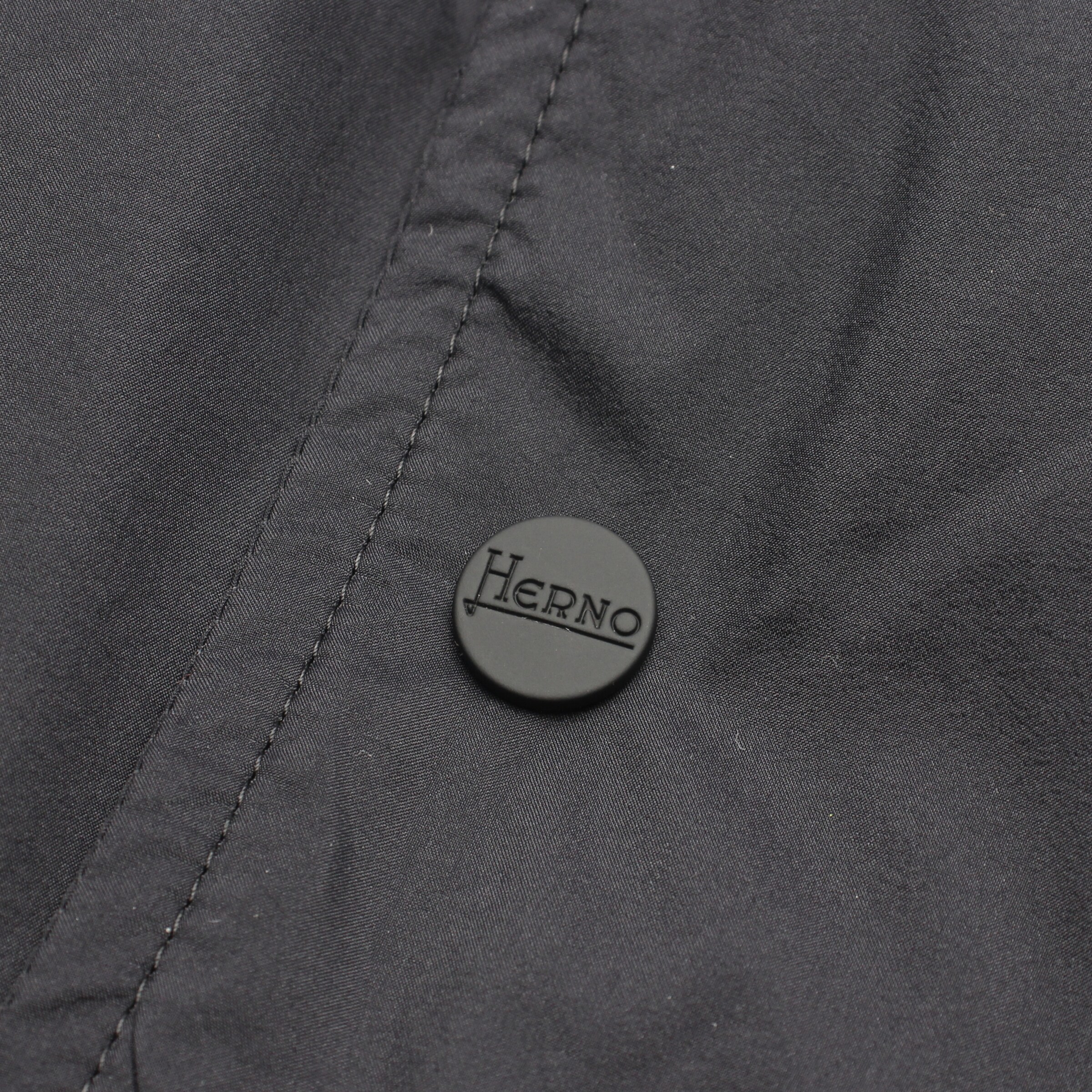 Herno Jacket & Coat in M-L in Black