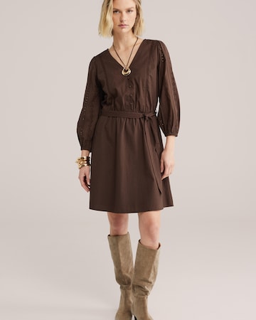 Robe-chemise WE Fashion en marron : devant