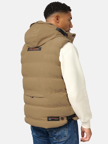 STONE HARBOUR Bodywarmer 'Egoor' in Bruin