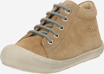 Chaussure basse 'MINI' NATURINO en beige : devant